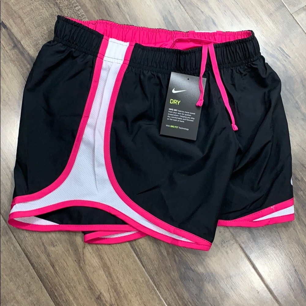 NIKE Women’s running shorts with Dri-Fit Technolog - Picture 11 of 16